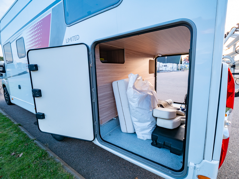 Bürstner-Lyseo 727 *Långbädd *Taksäng *Truma-(2020)