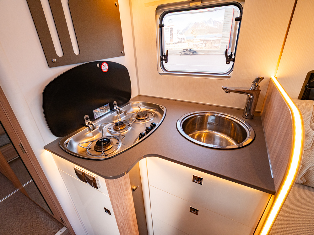 Bürstner-Lyseo 727 *Långbädd *Taksäng *Truma-(2020)