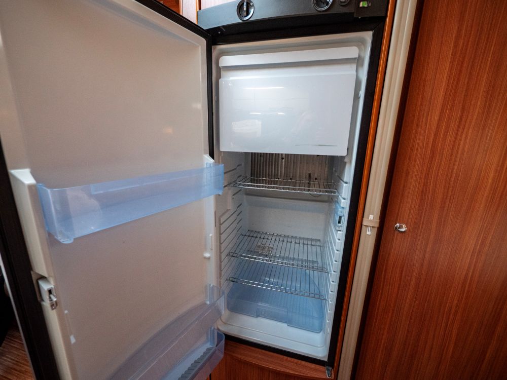 Adria-ALPINA 743 UK *Barnkammare *Alde-(2010)