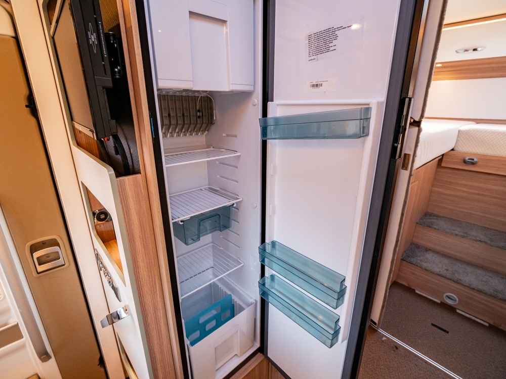 Bürstner-Lyseo 727 *Långbädd *Taksäng *Truma-(2020)