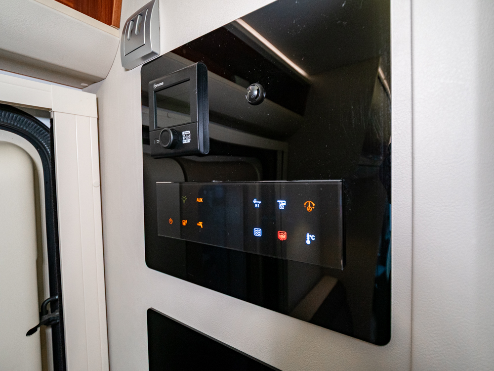 Adria-CORAL S 670 SL Platinum *Långbäddar-(2017)