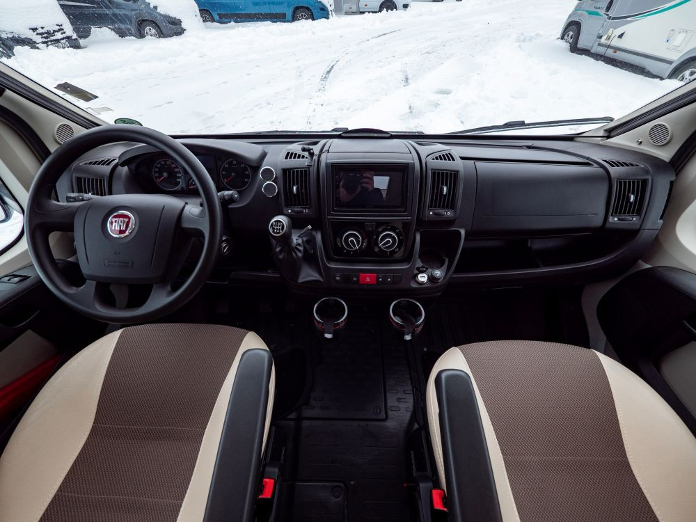 Adria-CORAL S 690SC *Queenbed *Solcell-(2013)-3019436