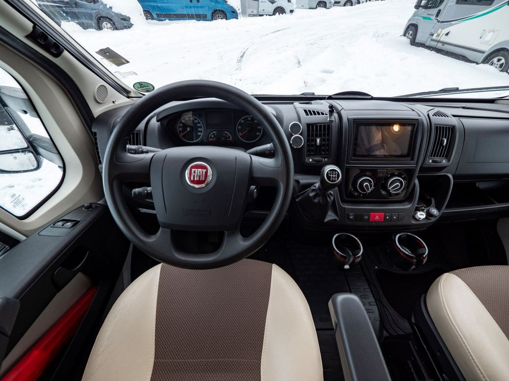 Adria-CORAL S 690SC *Queenbed *Solcell-(2013)-3019437