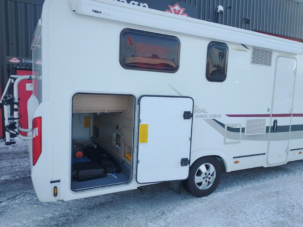 Adria-CORAL S 690SC *Queenbed *Solcell-(2013)-3019439