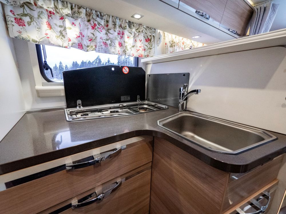 Adria-CORAL S 690SC *Queenbed *Solcell-(2013)-3019427