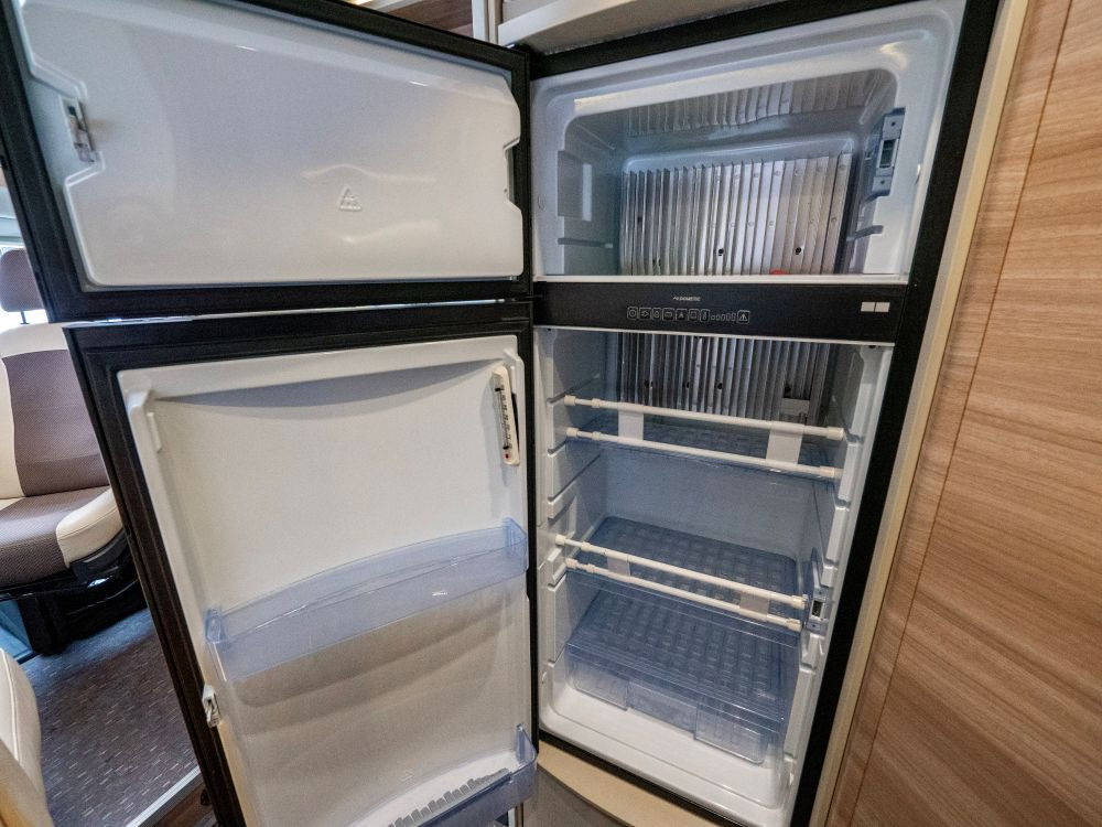 Adria-CORAL S 690SC *Queenbed *Solcell-(2013)-3019428