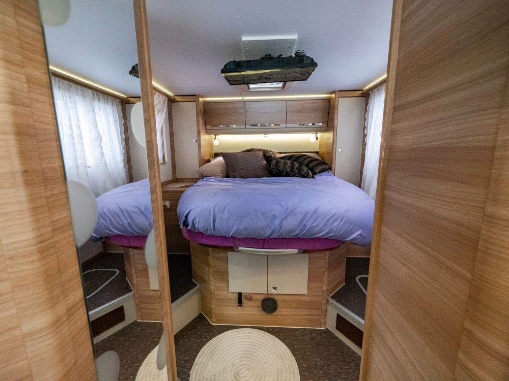 Adria-CORAL S 690SC *Queenbed *Solcell-(2013)-3019429