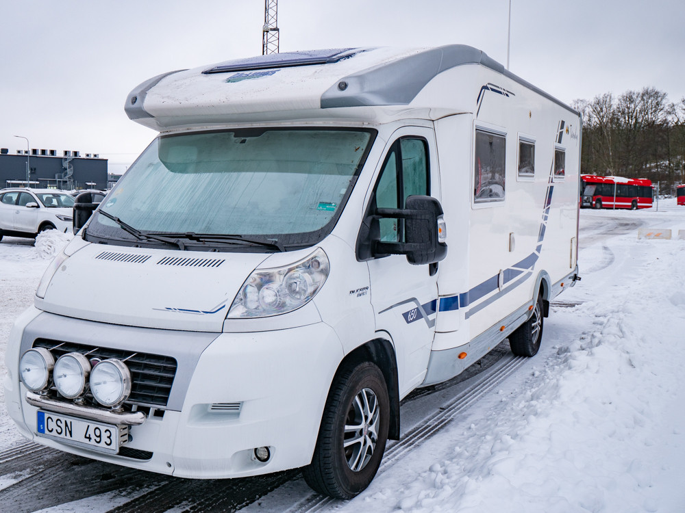 McLouis-P 700 Tandy 650 *Truma *Dubbelbädd-(2011)-3022927