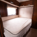 McLouis-P 700 Tandy 650 *Truma *Dubbelbädd-(2011)-3022915