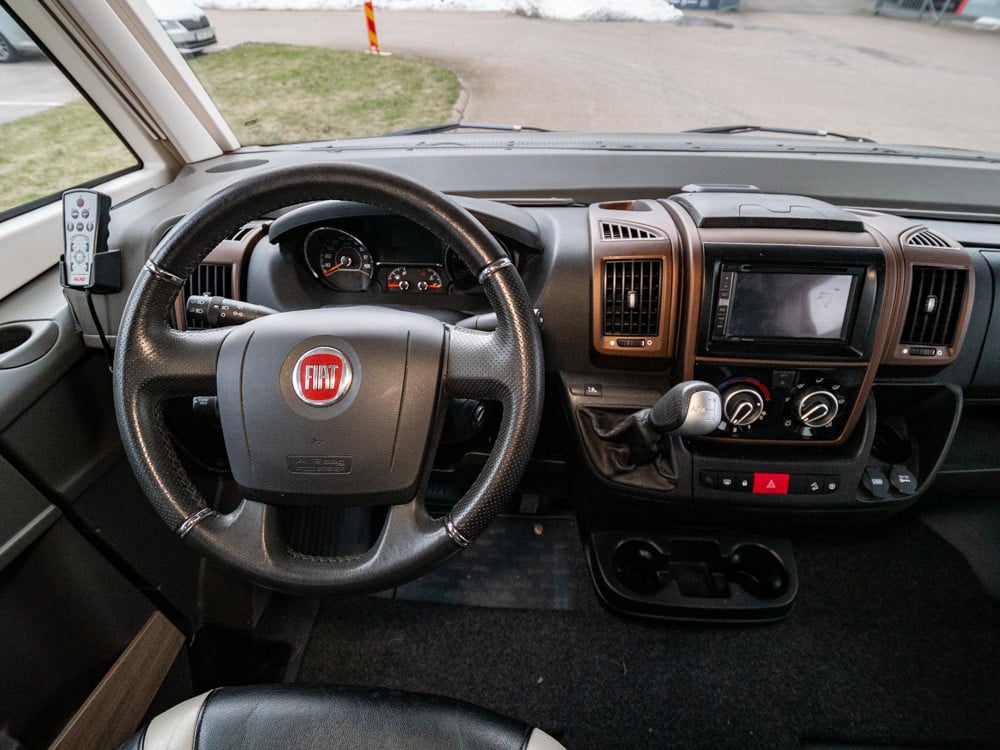 KABE-TM I 760 LXL *Hydrauliska stödben *Automat-(2017)-3033371