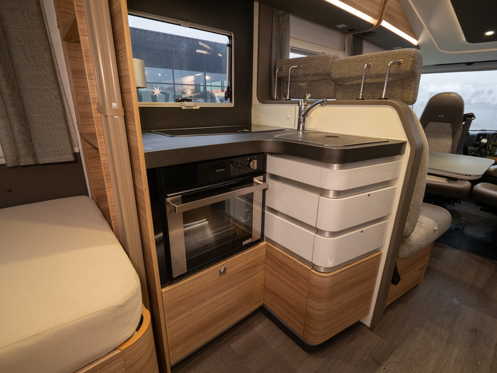 Adria-SONIC I 700 SLT *Långbäddar *Automat *ALDE-(2018)-3020923