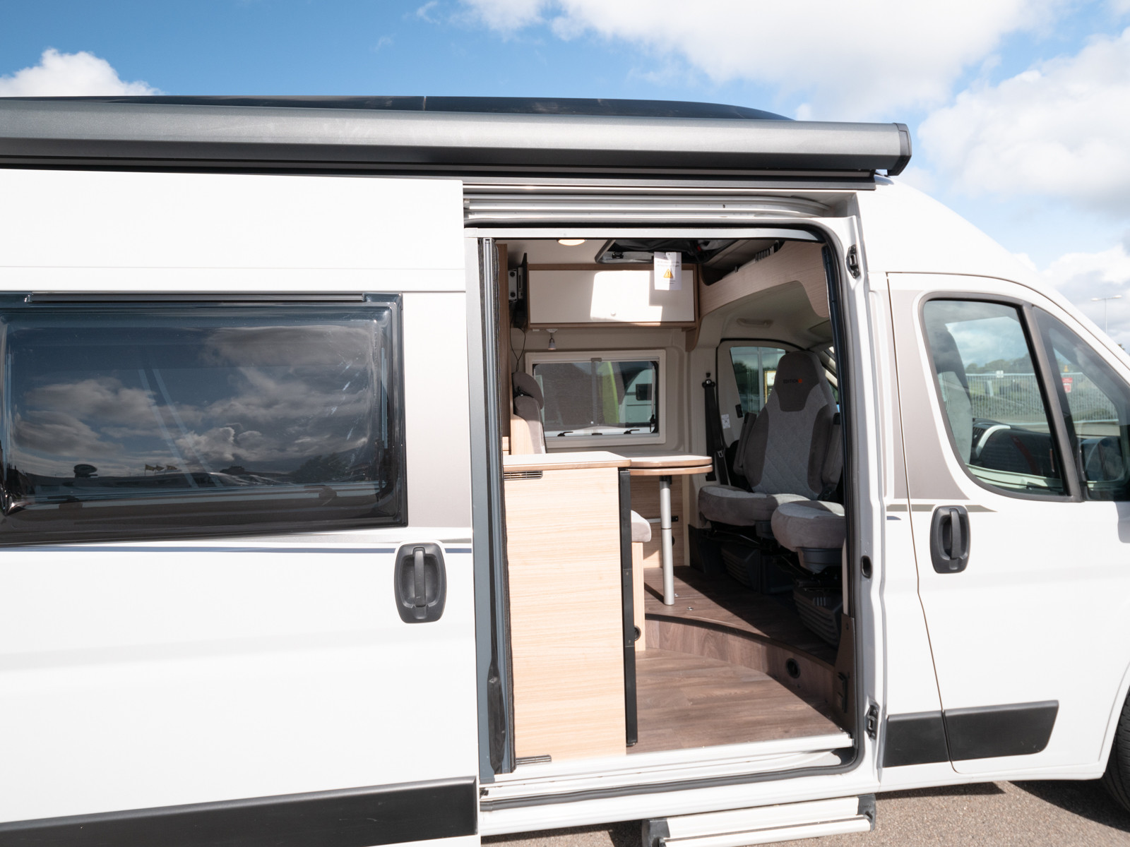 Carado-CVE 600 *Automat *Solcell *Under 6m *3500kg-(2021)-3017995