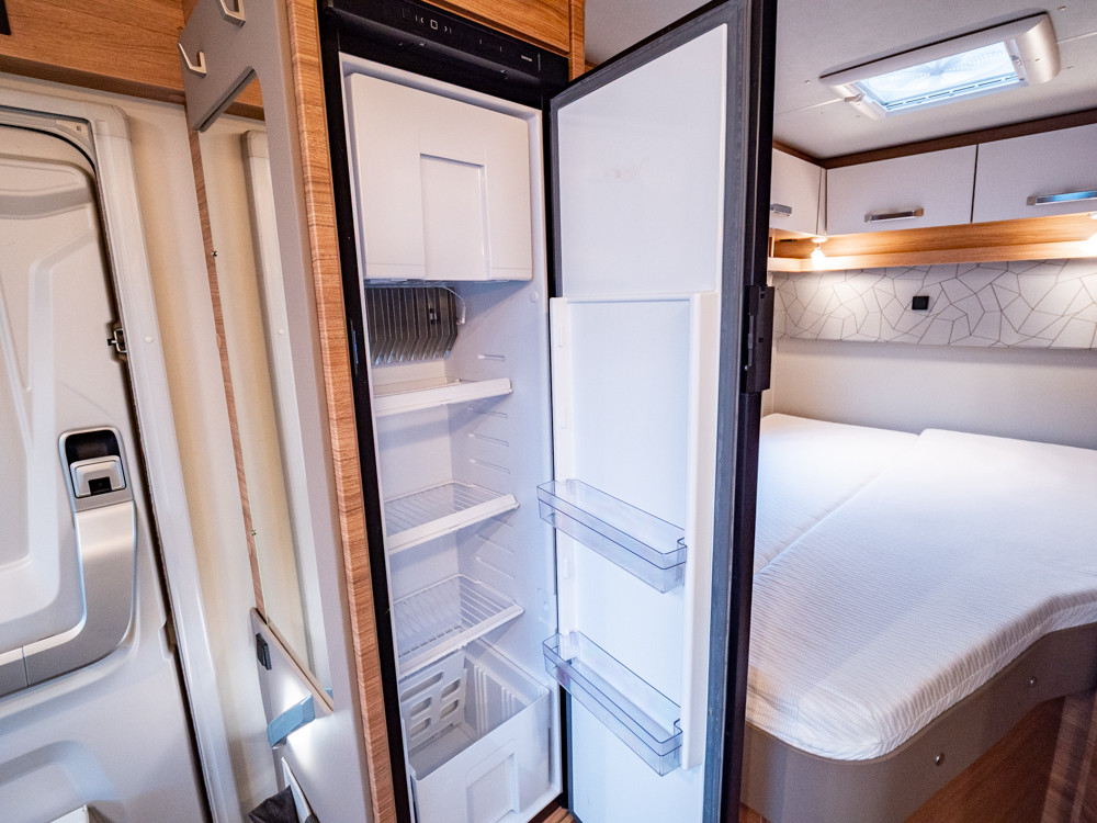 Weinsberg-Caracore 650 MF *Automat *3500kg *Solcell-(2021)-3018025