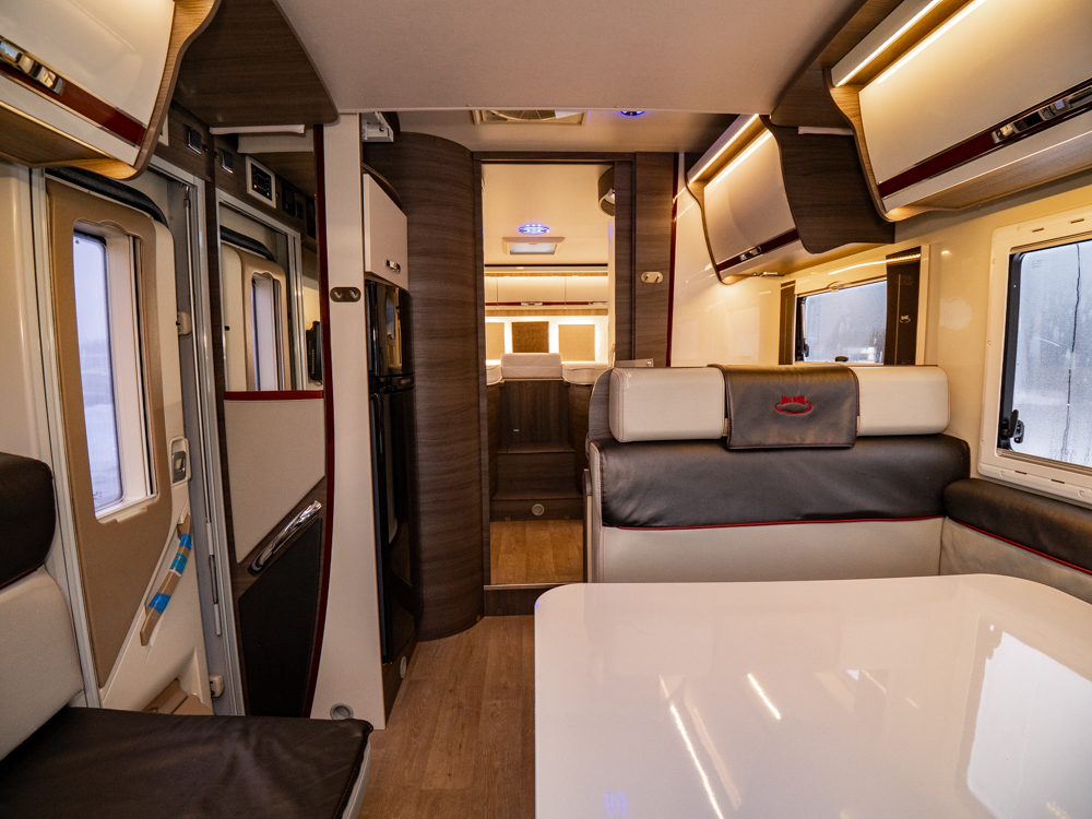 McLouis-MC4-73 *Långbäddar *Taksäng *Solcell-(2016)