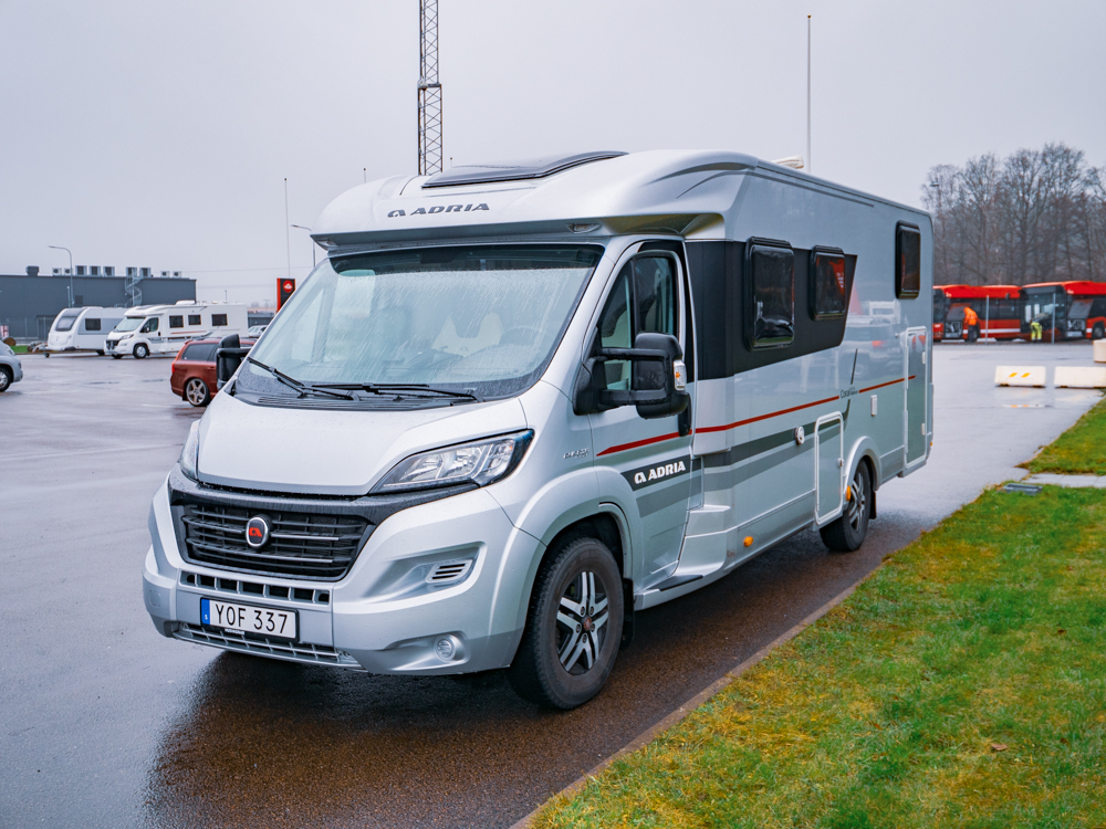 Adria-CORAL S 670 SL Platinum *Långbäddar-(2017)