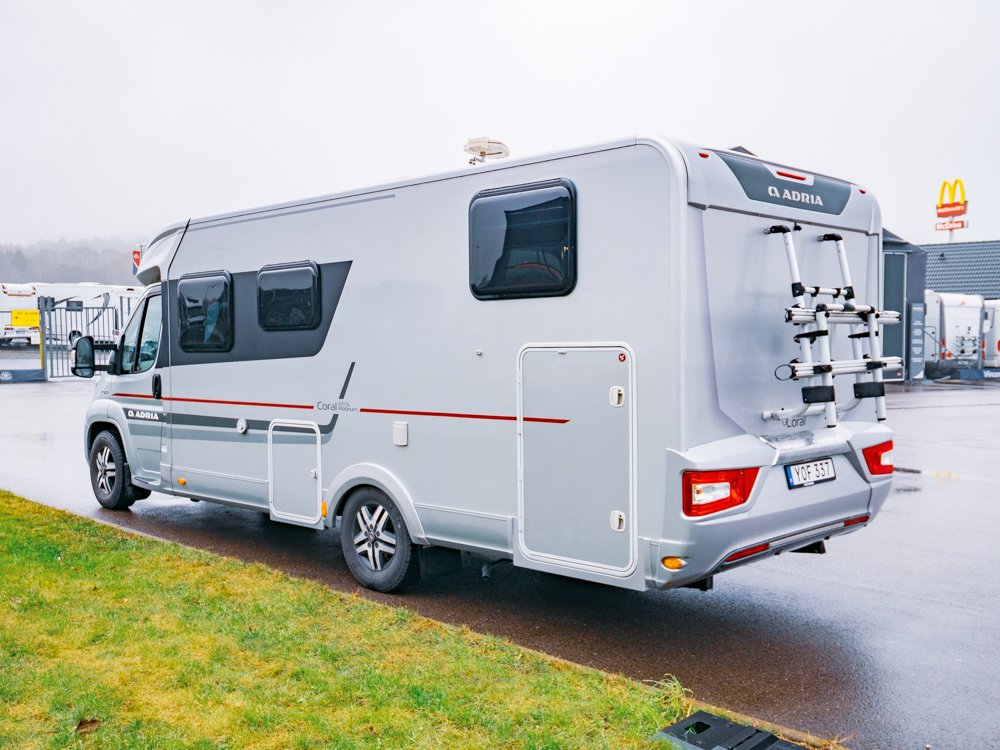 Adria-CORAL S 670 SL Platinum *Långbäddar-(2017)