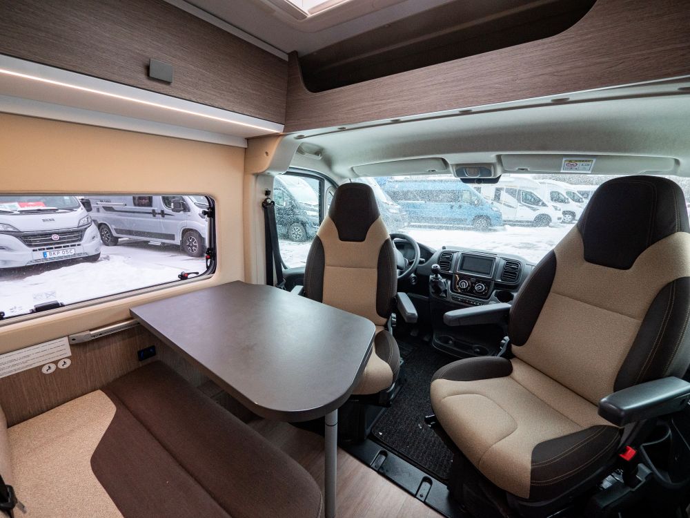 Challenger-V 217 *Långbäddar *Solcell-(2023)