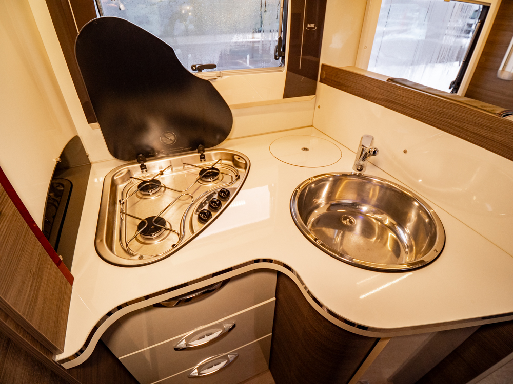 McLouis-MC4-73 *Långbäddar *Taksäng *Solcell-(2016)