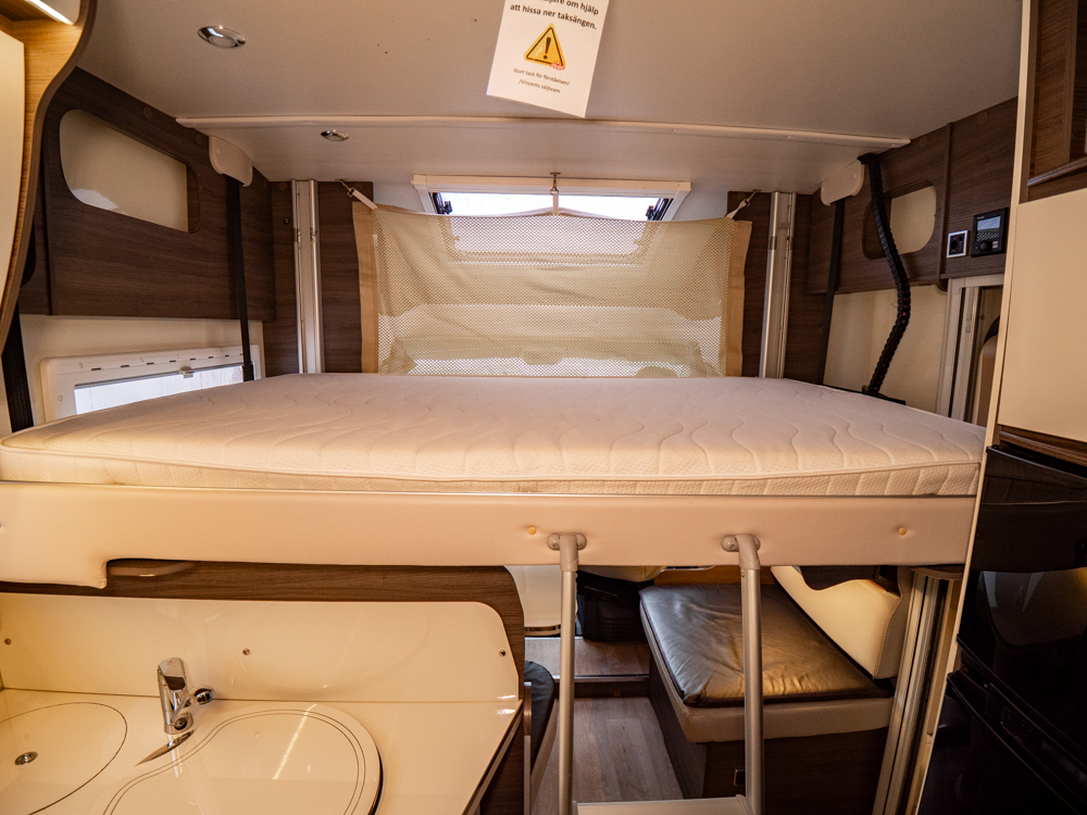 McLouis-MC4-73 *Långbäddar *Taksäng *Solcell-(2016)