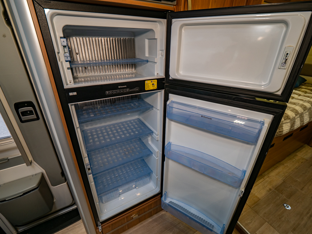 Pilote-I 742 J *Automat *Långbäddar *ALDE-(2014)