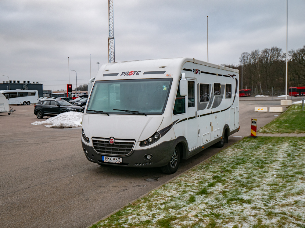 Pilote-I 742 J *Automat *Långbäddar *ALDE-(2014)