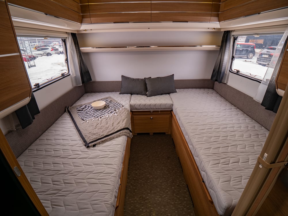 Adria-ADORA 573 UL *Långbäddar *Förtält *ALDE-(2015)