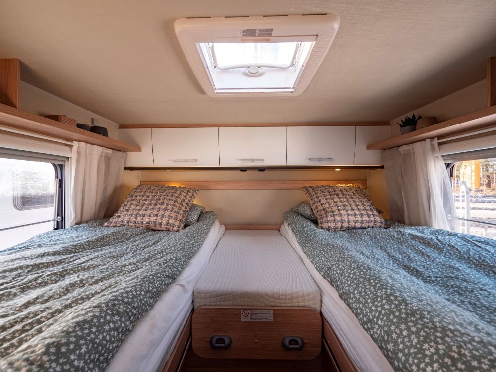 Sunlight-T 68 *Långbäddar *Taksäng-(2018)