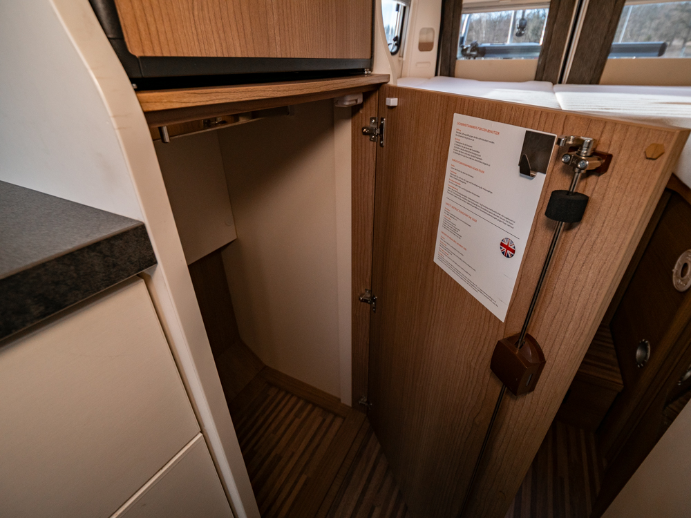 Malibu Carthago-VAN 640 LE *Långbäddar *Solcell-(2017)