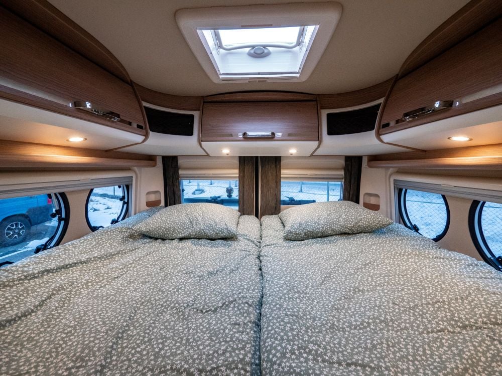 Malibu Carthago-MALIBU VAN 640 LE *Automat *Långbäddar *Solcell-(2017)