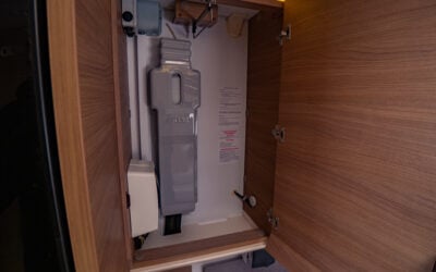 Hem 204 Adria-ADORA 573 UL *Långbäddar *Förtält *ALDE-(2015)