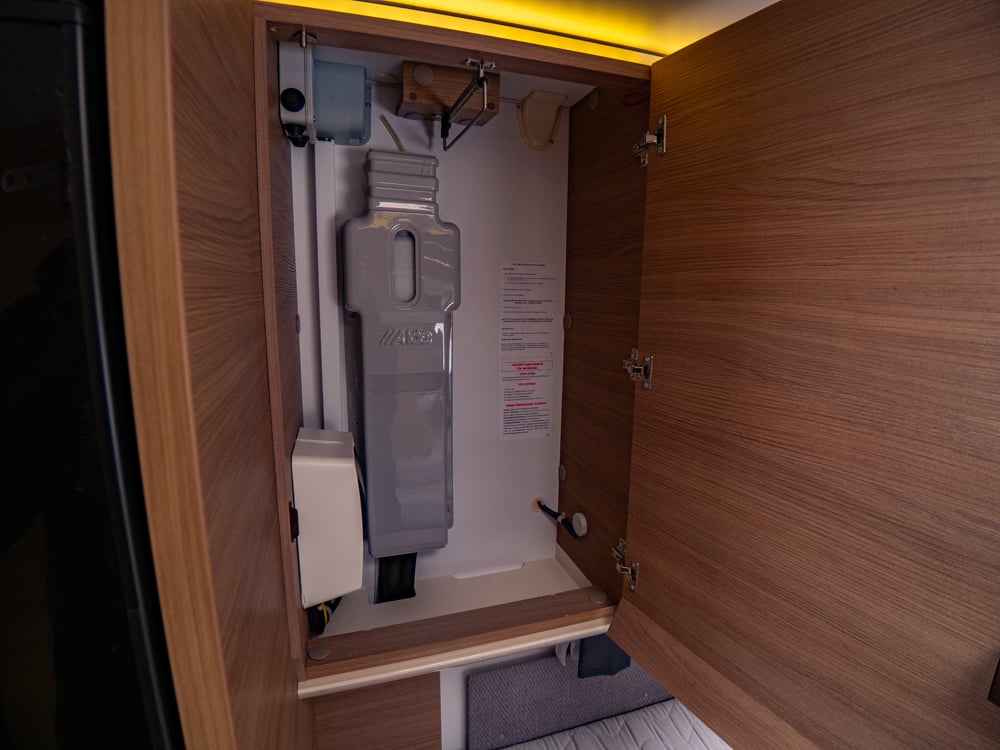 Adria-ADORA 573 UL *Långbäddar *Förtält *ALDE-(2015)