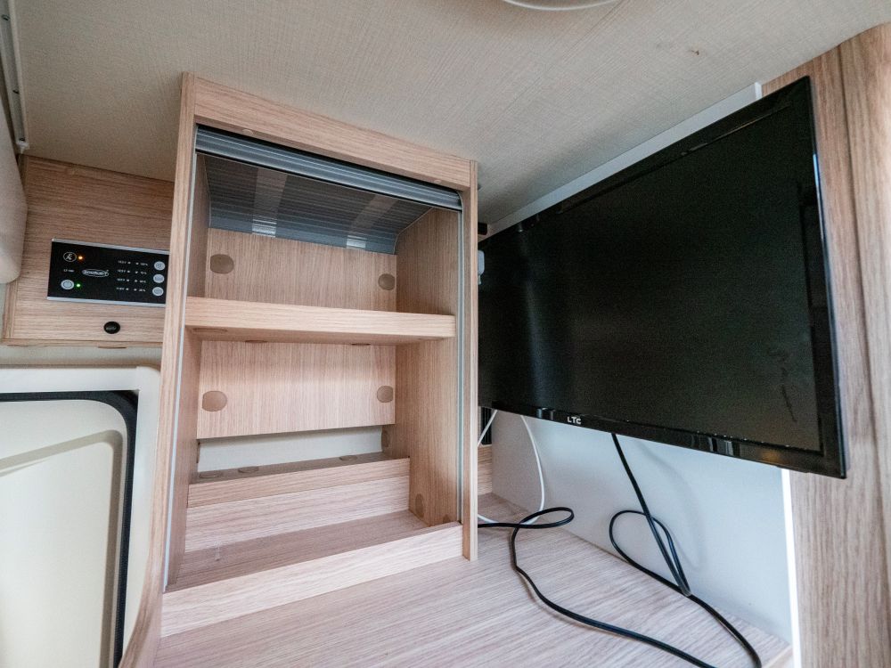 Sunlight-T 68 *Långbäddar *Taksäng-(2018)