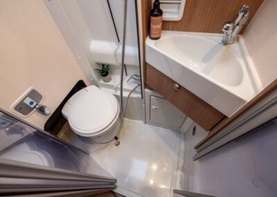 Malibu Carthago-MALIBU VAN 640 LE *Automat *Långbäddar *Solcell-(2017)