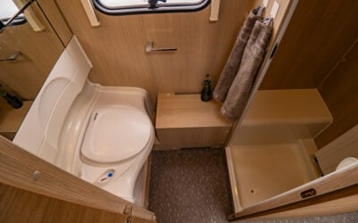 Hem 205 Adria-ADORA 573 UL *Långbäddar *Förtält *ALDE-(2015)