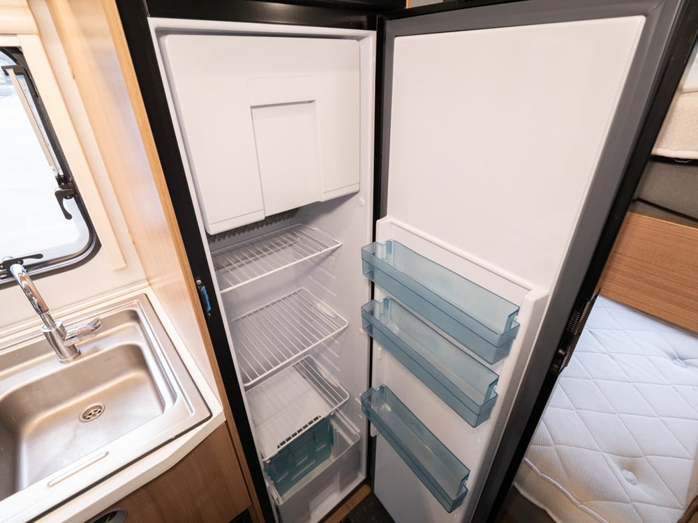 Sun Living-A-SERIES A 70 DK *AC bodel *Dragkrok *3500kg-(2018)-3057791