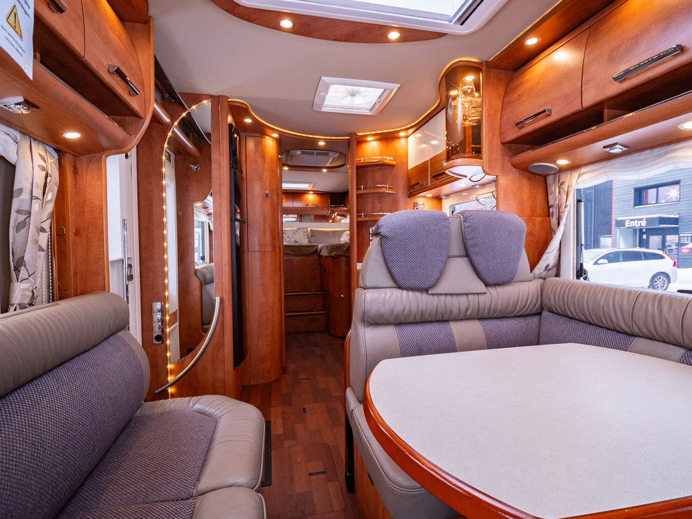 Carthago-CHIC C-LINE XL 5.5 LE *Solcell *Kamkedja *Alde-(2015)-3059687