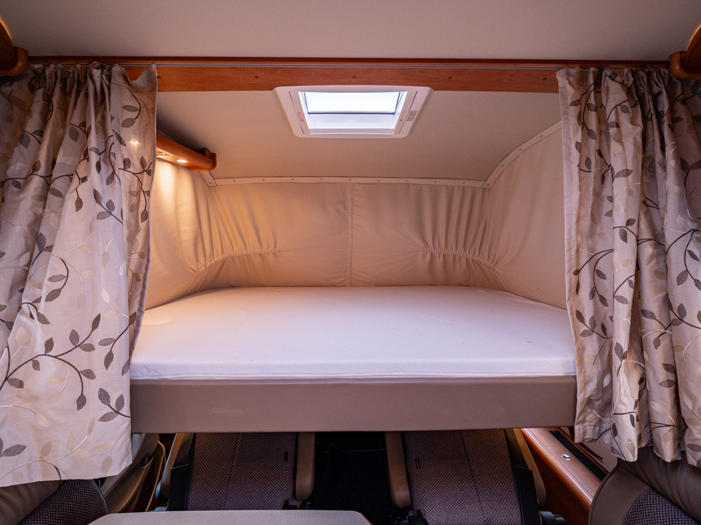 Carthago-CHIC C-LINE XL 5.5 LE *Solcell *Kamkedja *Alde-(2015)-3059705