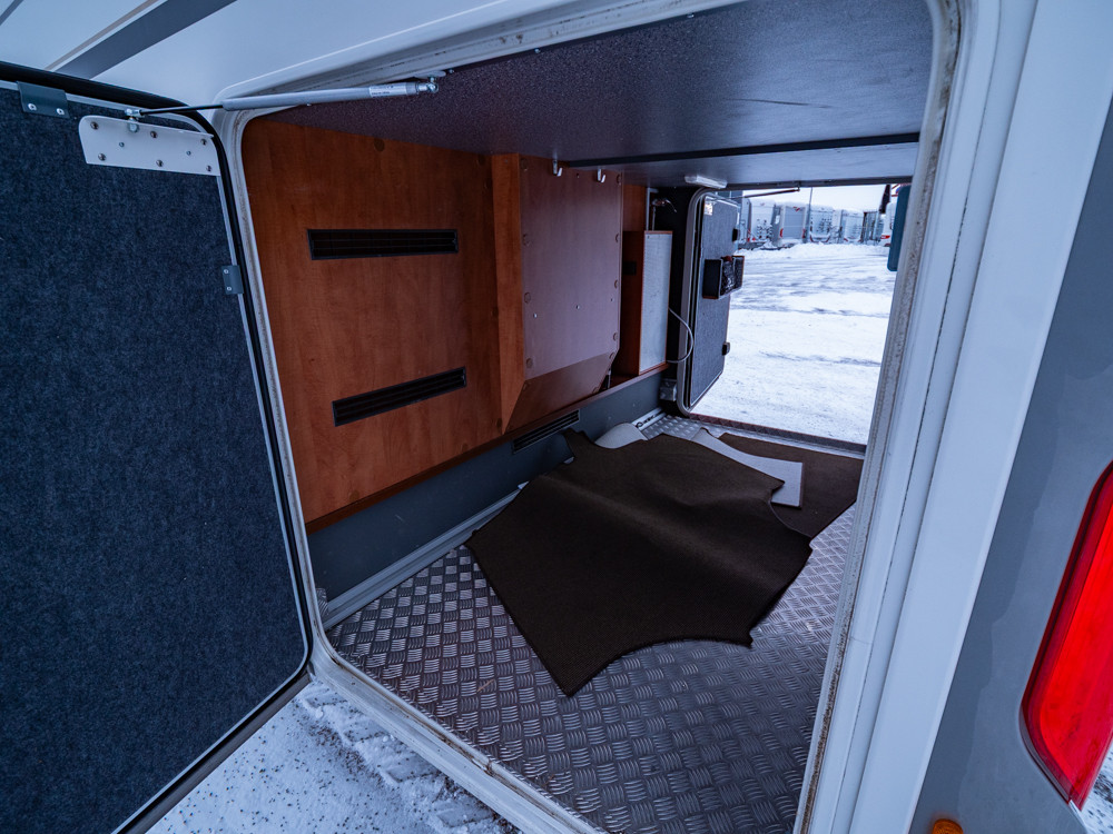 Carthago-CHIC C-LINE XL 5.5 LE *Solcell *Kamkedja *Alde-(2015)-3059713