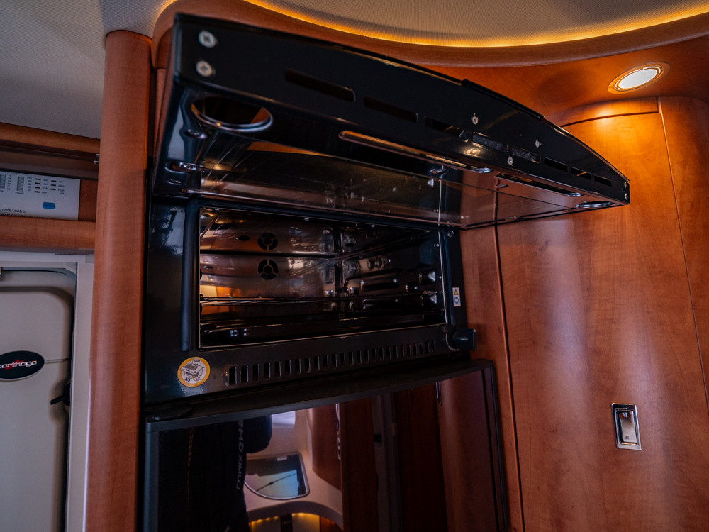 Carthago-CHIC C-LINE XL 5.5 LE *Solcell *Kamkedja *Alde-(2015)-3059691