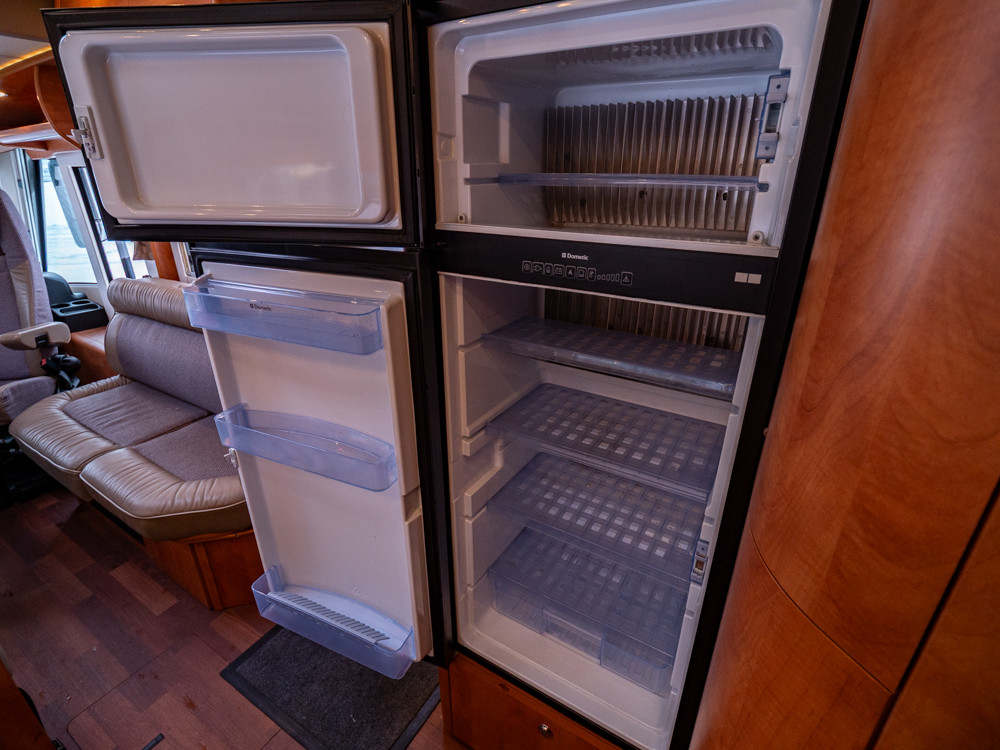 Carthago-CHIC C-LINE XL 5.5 LE *Solcell *Kamkedja *Alde-(2015)-3059692