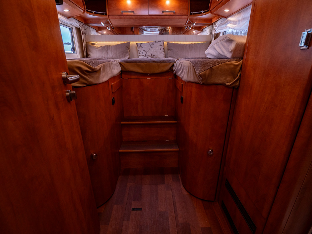 Carthago-CHIC C-LINE XL 5.5 LE *Solcell *Kamkedja *Alde-(2015)-3059694