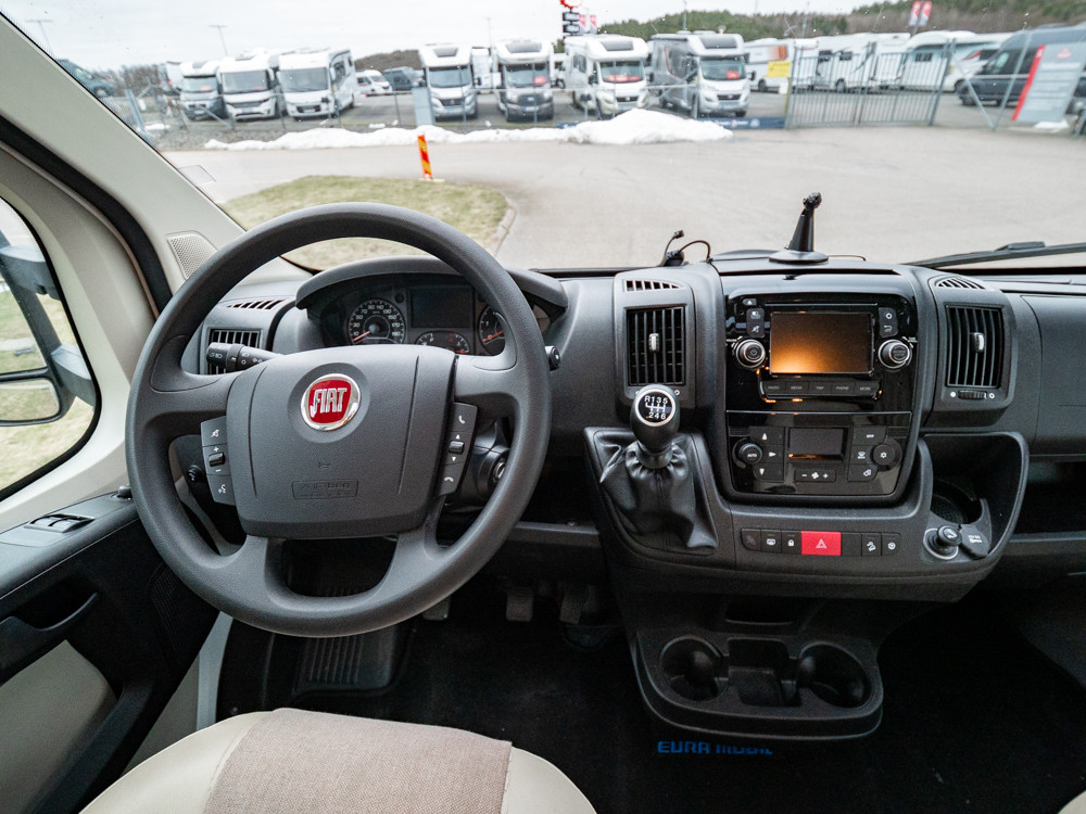 Eura Mobil-TT 670 SB *Alde *Solcell *Taksäng-(2014)-3044660