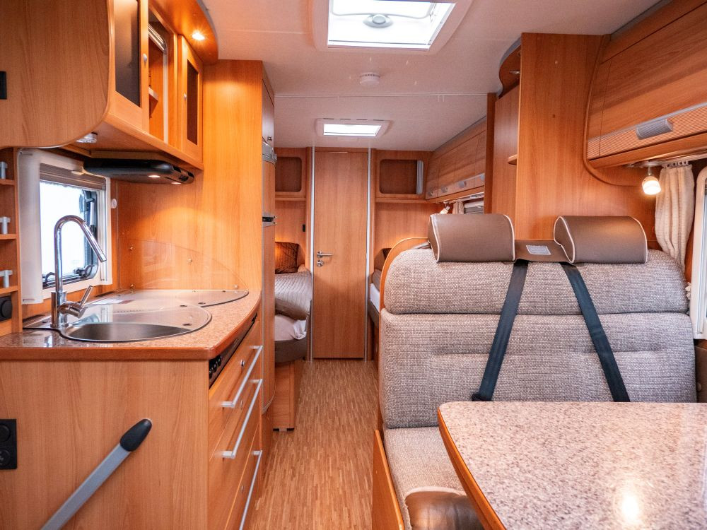 Dethleffs-RT 7014 *Långbäddar *Toa bak-(2009)-3066179