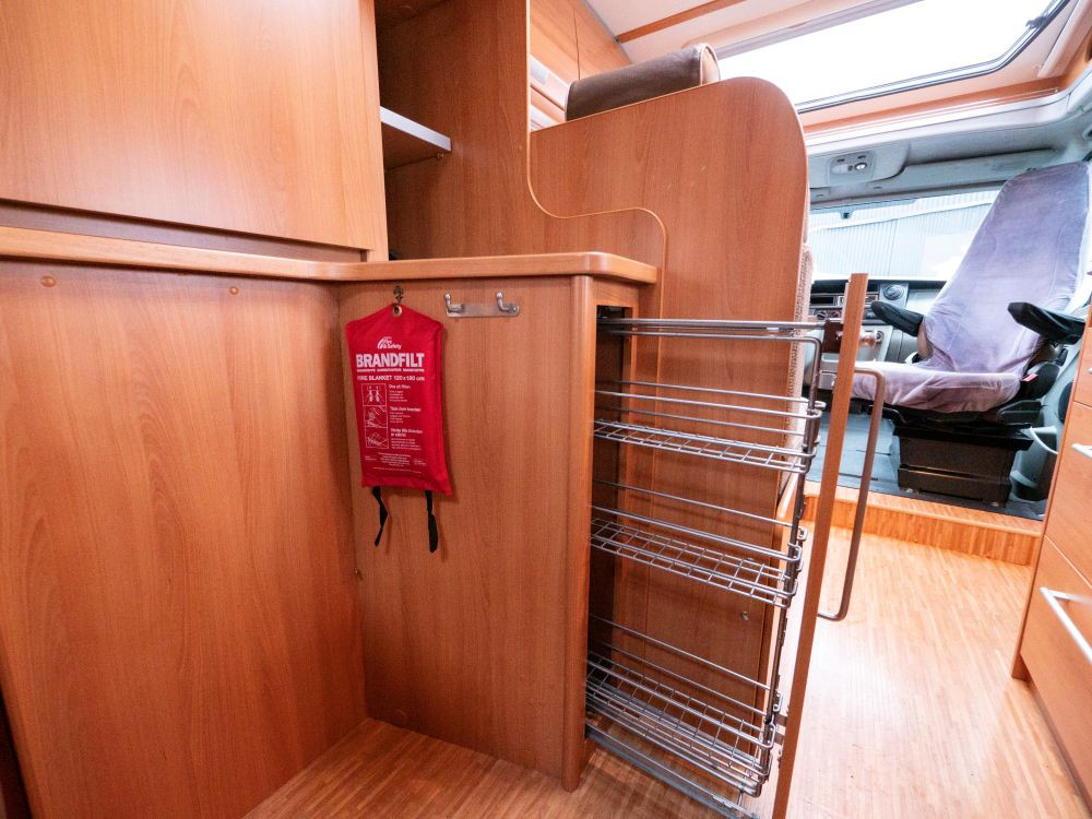 Dethleffs-RT 7014 *Långbäddar *Toa bak-(2009)-3066188