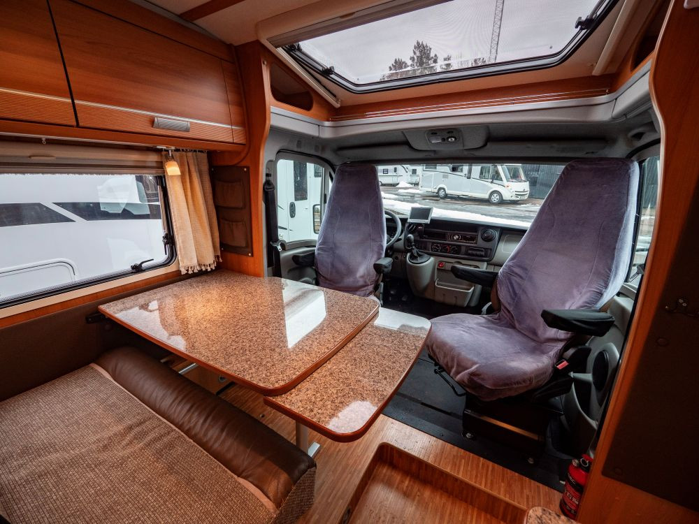 Dethleffs-RT 7014 *Långbäddar *Toa bak-(2009)-3066181