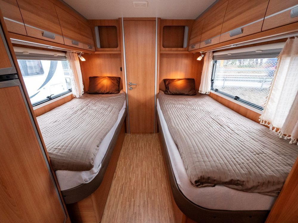 Dethleffs-RT 7014 *Långbäddar *Toa bak-(2009)-3066185