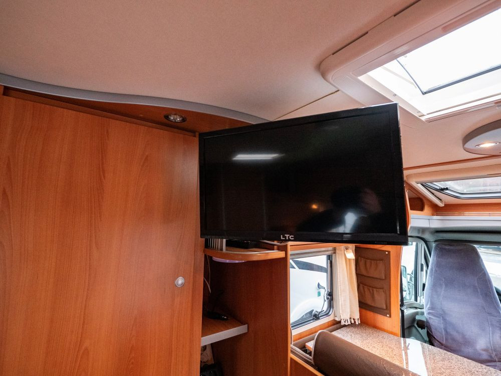 Dethleffs-RT 7014 *Långbäddar *Toa bak-(2009)-3066186