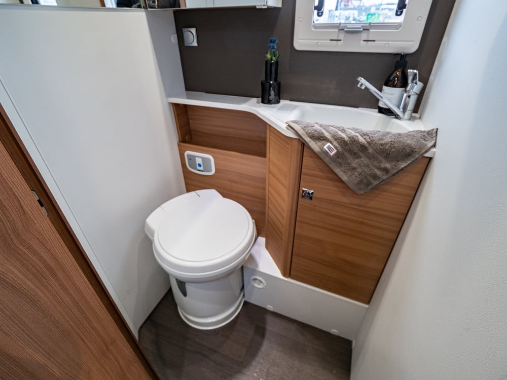 Adria-MATRIX M 670 SL *Långbäddar *Taksäng-(2019)-3051811