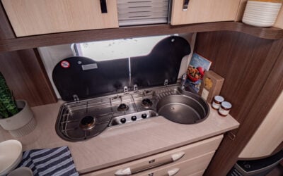 Hobby-560 UL PRESTIGE *Barnkammare *Truma-(2016)-3057819