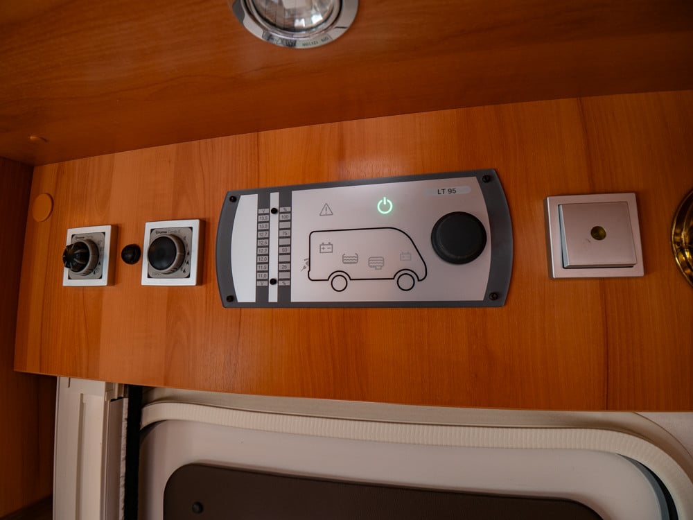 Hem 391 Hymer-T 674 CL BIANCO-LINE *Långbäddar *Solcell-(2013)-3052973